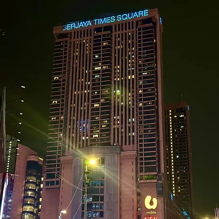 Taheeens Suites At Berjaya Times Square